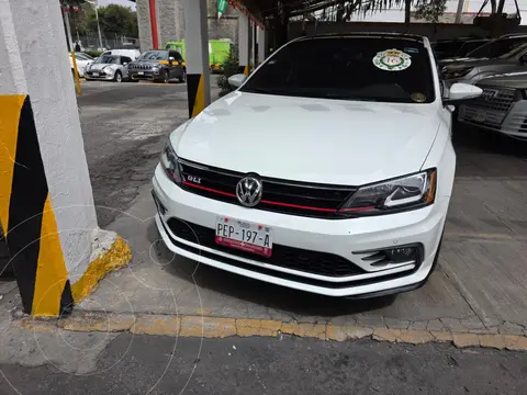 Volkswagen Jetta TDi DSG usado (2016) color Blanco precio $328,500
