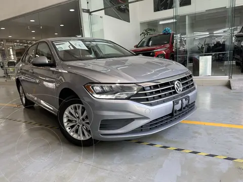 Volkswagen Jetta Comfortline Tiptronic usado (2021) color Gris precio $377,000