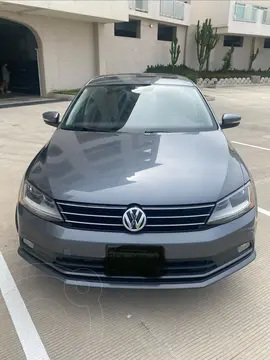 Volkswagen Jetta Sportline usado (2018) color Gris precio $230,000