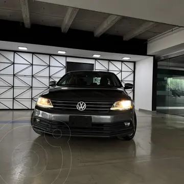 Volkswagen Jetta Trendline Tiptronic usado (2018) color Gris precio $215,000