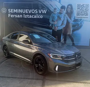 Volkswagen Jetta Sportline usado (2024) color Gris Platino precio $469,999