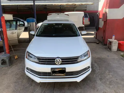 Volkswagen Jetta Trendline 2.0 Equipado Aut usado (2018) color Blanco precio $230,000