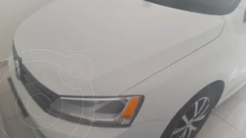 Volkswagen Jetta Fest usado (2017) color Blanco precio $205,000