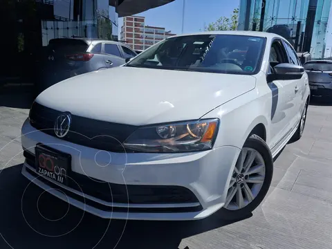 Volkswagen Jetta Style usado (2017) color Blanco precio $220,000