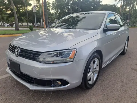 Volkswagen Jetta Style usado (2014) color Plata precio $155,000