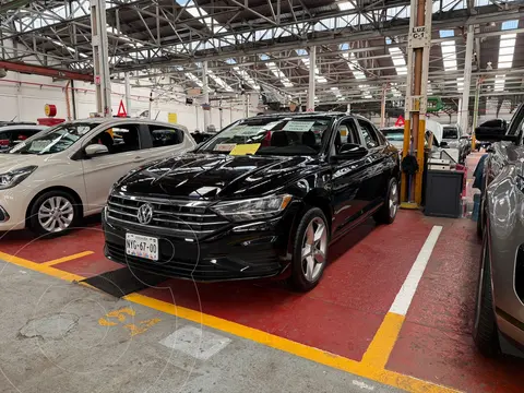 Volkswagen Jetta Comfortline usado (2021) color Negro financiado en mensualidades(enganche $77,000 mensualidades desde $7,000)