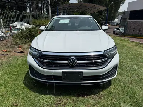Volkswagen Jetta Trendline Tiptronic usado (2024) color Blanco precio $360,000