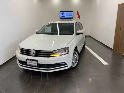 Volkswagen Jetta Sportline Tiptronic usado (2018) color Blanco financiado en mensualidades(enganche $59,400 mensualidades desde $5,860)