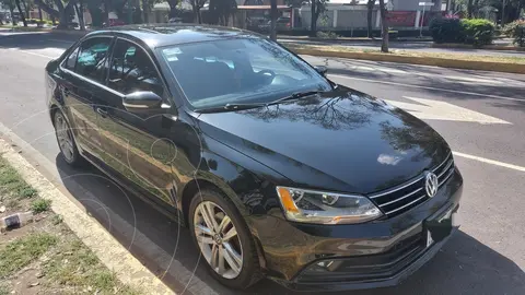 Volkswagen Jetta Sportline usado (2016) color Negro precio $210,000