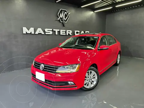 Volkswagen Jetta Comfortline usado (2018) color Rojo Tornado precio $256,000