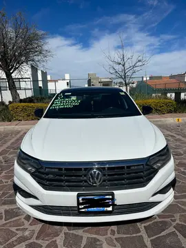Volkswagen Jetta Comfortline Tiptronic usado (2019) color Blanco precio $350,000