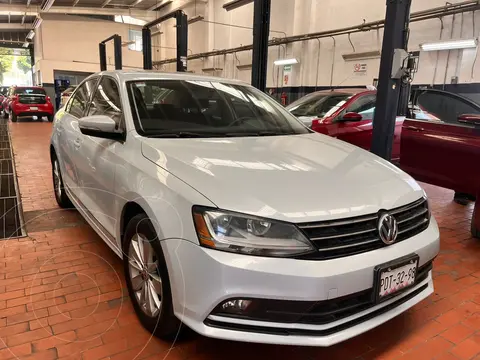 Volkswagen Jetta Comfortline Tiptronic usado (2017) color Blanco precio $249,000