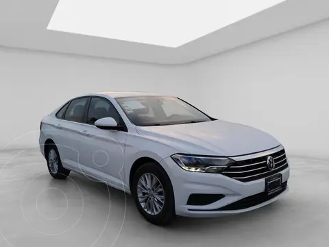 Volkswagen Jetta Comfortline usado (2019) color Blanco precio $279,900