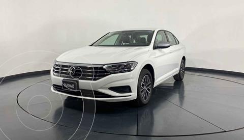 foto Volkswagen Jetta Comfortline usado (2019) color Blanco precio $394,999