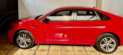 Volkswagen Jetta R-Line Tiptronic usado (2019) color Rojo Tornado precio $320,000