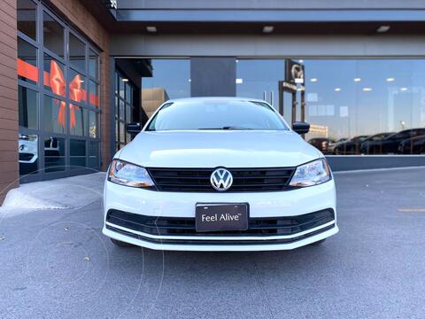 Volkswagen Jetta 2.0 usado (2017) color Blanco precio $239,000