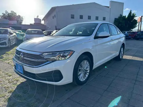 Volkswagen Jetta Trendline Tiptronic usado (2023) color Blanco precio $379,000