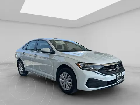 Volkswagen Jetta Trendline usado (2024) color Blanco precio $362,900