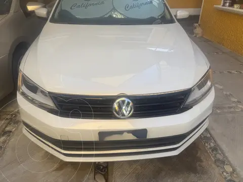 Volkswagen Jetta 2.0 usado (2018) color Gris Platino precio $215,000