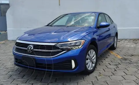 Volkswagen Jetta Comfortline usado (2024) color Azul precio $435,900