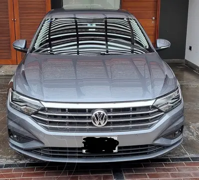 Volkswagen Jetta 1.4L TSI Trendline Aut usado (2019) color Gris Platino precio u$s16,800