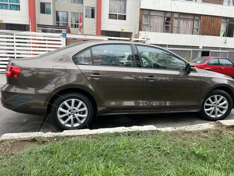 Volkswagen Jetta 2.0L Trendline usado (2014) color Marron precio u$s11,500