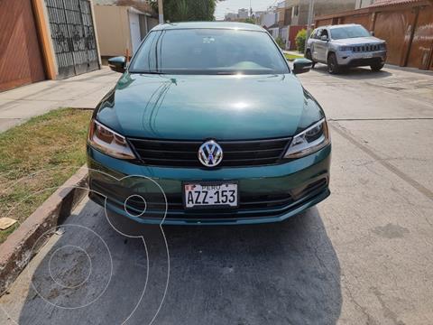 foto Volkswagen Jetta 2.0L Trendline Aut usado (2017) color Verde precio u$s13,500