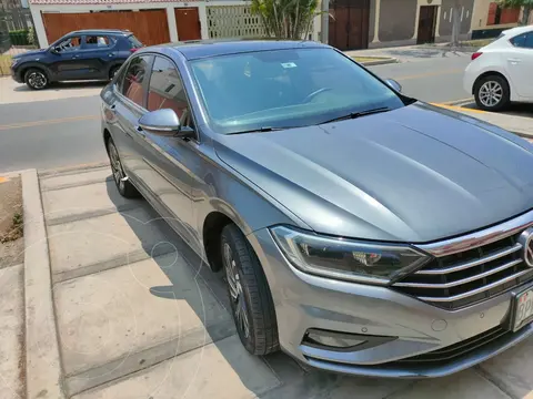 Volkswagen Jetta 1.4L TSI Highline usado (2020) color Plata Metalico precio $14,500