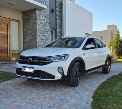 Volkswagen Nivus Highline 200 TSi usado (2022) color Blanco Cristal precio u$s24.500