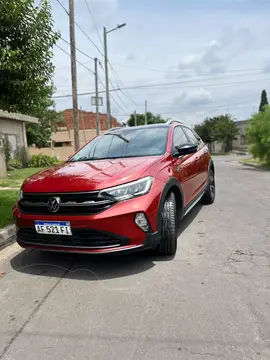 Volkswagen Nivus 170 TSi usado (2022) color Rojo financiado en cuotas(anticipo $2.400.000 cuotas desde $380.000)