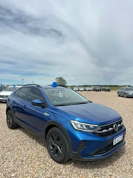 Volkswagen Nivus Trendline 200 TSi usado (2024) color Azul Brillante financiado en cuotas(anticipo $2.999.999)