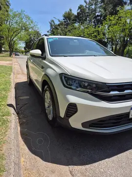 Volkswagen Nivus Comfortline 200 TSi usado (2023) color Blanco Cristal financiado en cuotas(anticipo $2.499.999)
