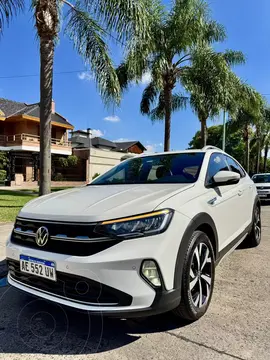 Volkswagen Nivus Highline 200 TSi usado (2020) color Blanco financiado en cuotas(anticipo $2.200.000 cuotas desde $380.000)