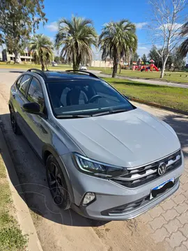 Volkswagen Nivus Hero 200 TSi usado (2022) color Gris precio u$s23.000
