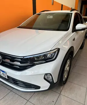 Volkswagen Nivus Comfortline 200 TSi usado (2024) color Blanco Cristal financiado en cuotas(anticipo $3.000.000 cuotas desde $300.000)