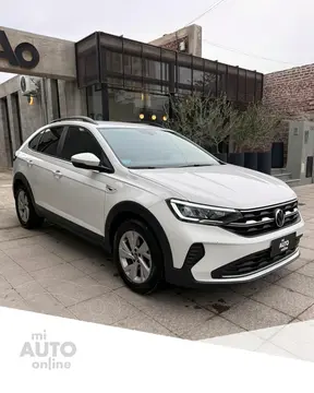 Volkswagen Nivus Comfortline 200 TSi usado (2024) color Blanco precio $33.000.000