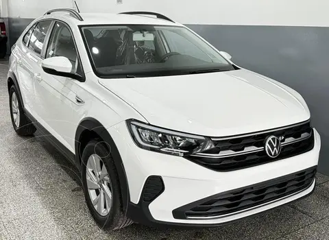 Volkswagen Nivus Comfortline 200 TSi nuevo color Blanco Cristal financiado en cuotas(anticipo $2.000.000 cuotas desde $140.000)