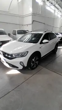 Volkswagen Nivus Highline 200 TSi usado (2021) color Blanco Cristal precio $29.000.000