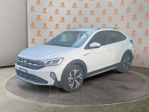 Volkswagen Nivus Highline usado (2024) color Blanco financiado en mensualidades(enganche $96,800 mensualidades desde $11,636)