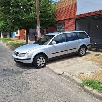 Volkswagen Passat Variant 2.0 TSi Elegance usado (1999) color Gris Acero precio u$s6.600