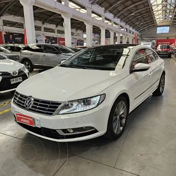 Volkswagen Passat 2.0L TDI CC usado (2018) color Blanco financiado en cuotas(pie $3.200.000)