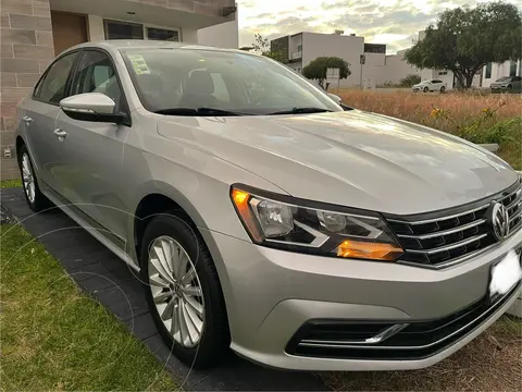 Volkswagen Passat Tiptronic Comfortline usado (2017) color Plata precio $230,000