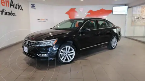 Volkswagen Passat GLX VR6 Aut usado (2018) color Negro financiado en mensualidades(enganche $106,475 mensualidades desde $10,406)