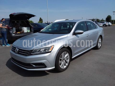 foto Volkswagen Passat 4p Sportline L5/2.5 Aut LED usado (2018) precio $269,900