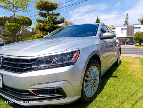 Volkswagen Passat Tiptronic Sportline usado (2017) color Gris Tungsteno precio $210,000