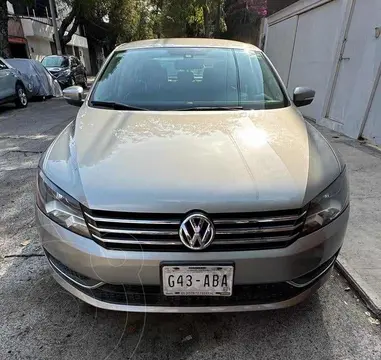 Volkswagen Passat Tiptronic Comfortline usado (2014) color Gris precio $175,000
