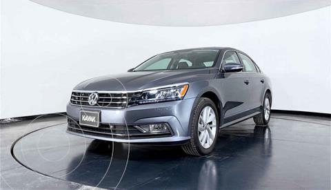 foto Volkswagen Passat Tiptronic Highline usado (2018) color Gris precio $347,999