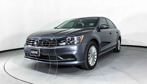 foto Volkswagen Passat Tiptronic Highline usado (2016) color Gris precio $232,999