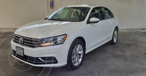 foto Volkswagen Passat Tiptronic Comfortline usado (2018) color Blanco precio $239,900