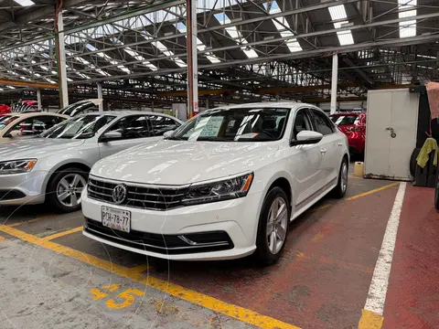 Volkswagen Passat Tiptronic Comfortline usado (2019) color Blanco Candy financiado en mensualidades(enganche $67,200 mensualidades desde $6,000)